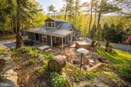 2361 ROCK LODGE