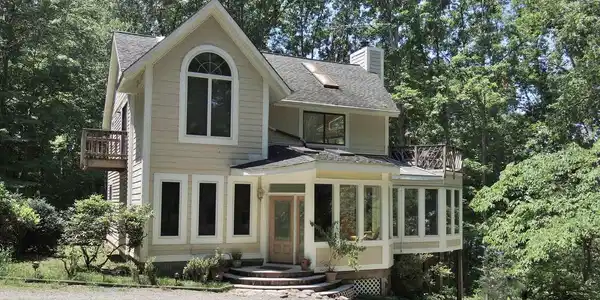 11805 DUKES DRIVE