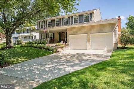 15395 AUTUMN LANE
