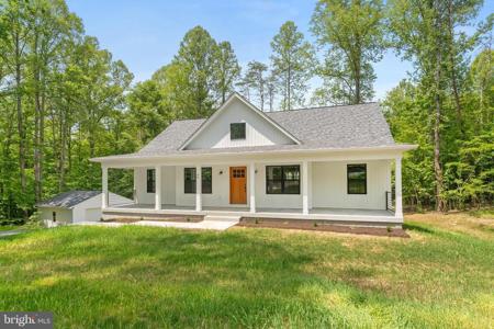 86 VIRGINIA PINES CT