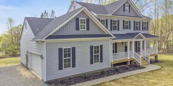 419 LAKE FOREST DRIVE