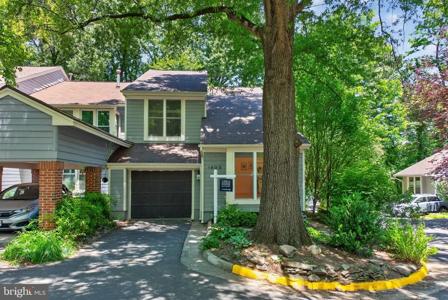 1605 APRICOT COURT