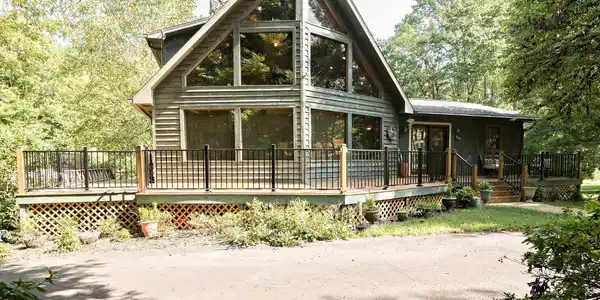 7301 SUGAR HOLLOW ROAD