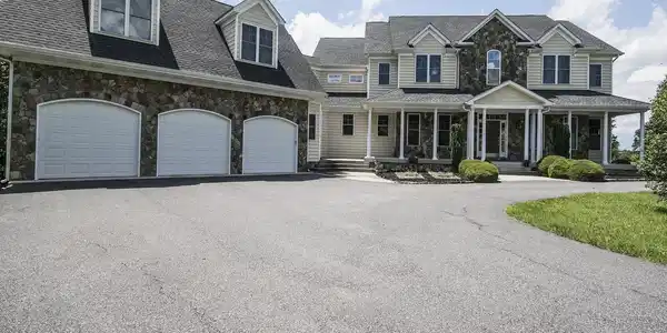 11 WOOLFOLK DRIVE