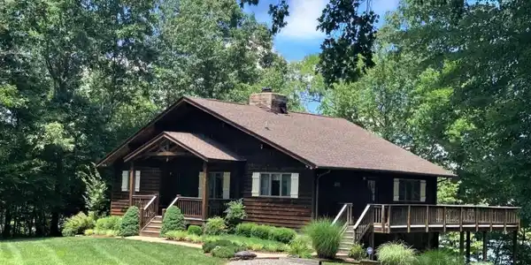 110 WINDWAY DRIVE