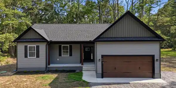 60 SWEETBRIAR LANE