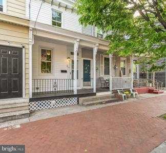 217 MONMOUTH STREET