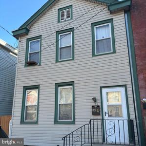 640 CENTRE STREET