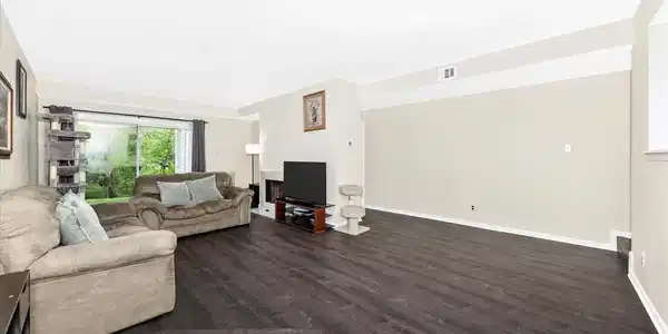 20319 BEACONFIELD TERRACE