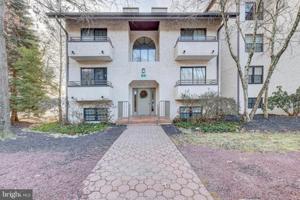 45 MIDLAKE DRIVE