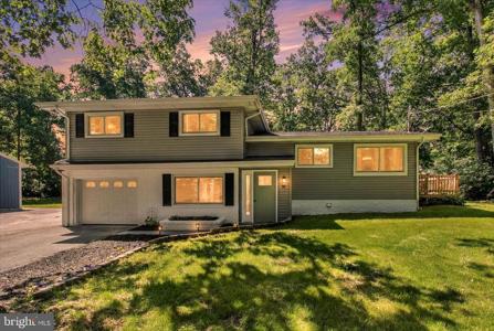 30 HALLECK DRIVE