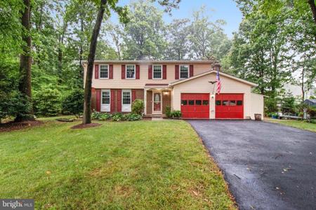 5702 DOVE NEST COURT
