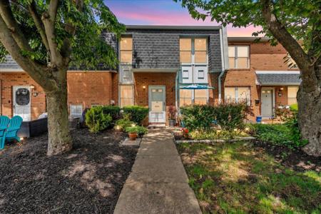 2057 HARBOUR DRIVE