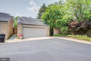 19109 ROMAN WAY