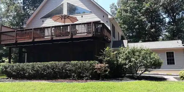 817 OAK GROVE DRIVE