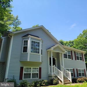 66 ALBERTSON COURT