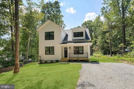 621 CLOVER HILL DRIVE