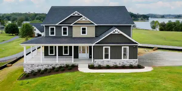 211 ESTES LANE