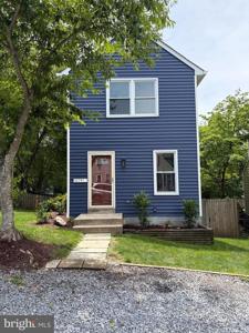 10741 LAKE EDGE COURT