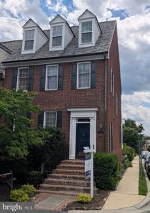 211 CHESTERTOWN STREET