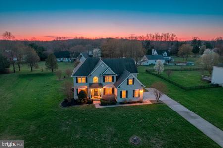 210 GRAPEVINE WAY