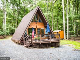 224 CREEKSIDE DR