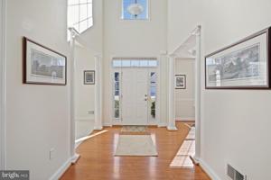 1410 HONEYSUCKLE COURT