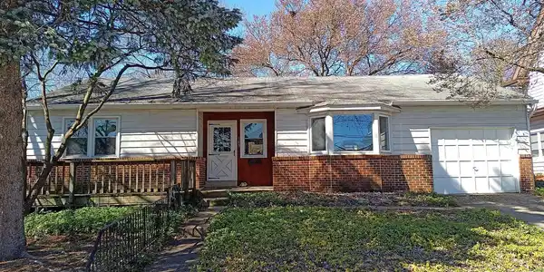 103 W RIDLEY AVENUE