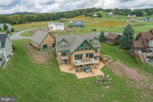 156 LAKEFRONT LINKS DRIVE
