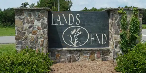LANDS END DRIVE