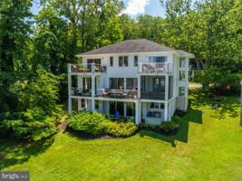 186 LAKE DRIVE