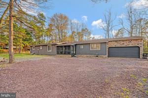 6 HICKORY DRIVE