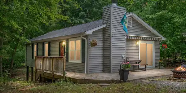 562 LAKE ANNA DRIVE