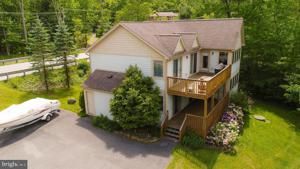 7 SILVER TREE LANE