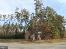 WOODLAND SHORES DRIVE