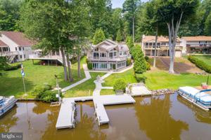 100 HARBOURVIEW DRIVE