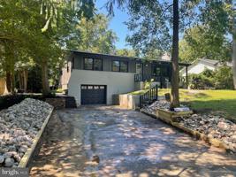 1039 PINECREST DRIVE