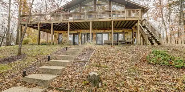 110 WINDWAY DRIVE