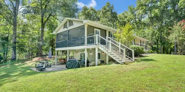 1439 KASEYS LAKEVIEW DRIVE