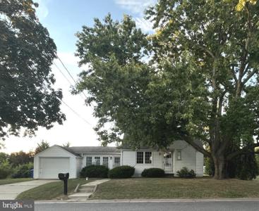 10 GARDEN DRIVE