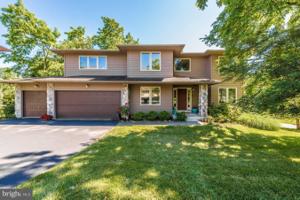 9721 WOODCLIFF COURT