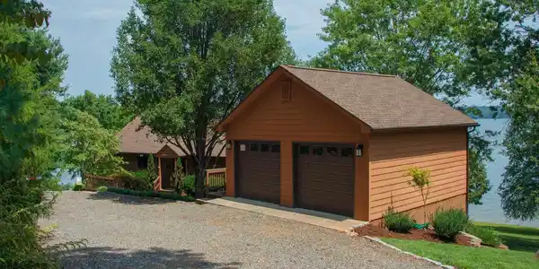 1179 OAK GROVE DRIVE