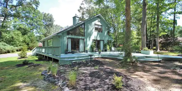 210 WINDWAY LANE