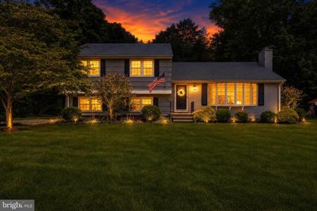10 BOXWOOD COURT