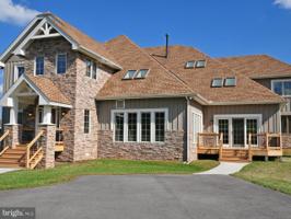 222 LAKEFRONT LINKS DR