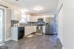 11421 REDLANDS ROAD