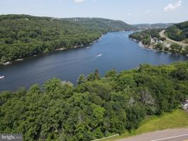 DEEP CREEK DRIVE