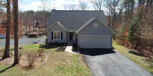 2 MAPLE SPRINGS COURT