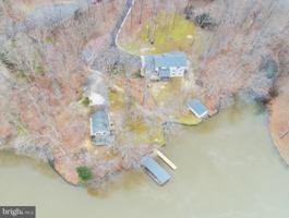 15105 POPLAR COURT