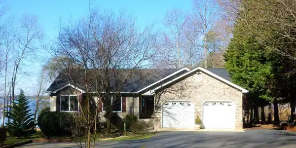 11109 LUCKS ROAD